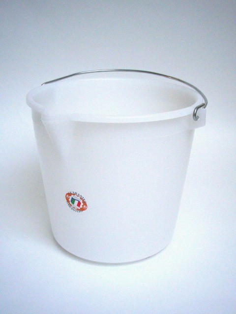 Bucket with spout 25 l - 1