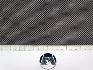 Machine-made netting polyester knotless 2×2/0,5 mm black