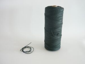 Polyethylene twine Ø 2,0 mm / 1 kg woven, dark green - 1