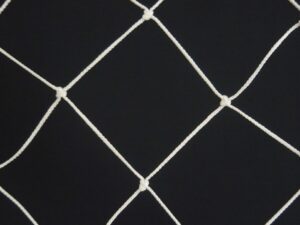 Machine-made netting polyprophylene knotless 100×100/3,0 mm white