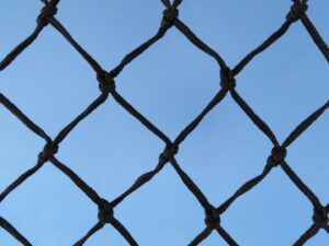Machine-made netting polyprophylene knotted 45×45/2,5 mm black - 1