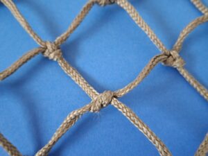 Machine-made netting polyprophylene knotted 45×45/3,0 mm brown - 1