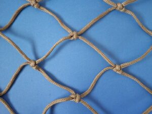 Machine-made netting polyprophylene knotted 80×80/4,0 mm brown